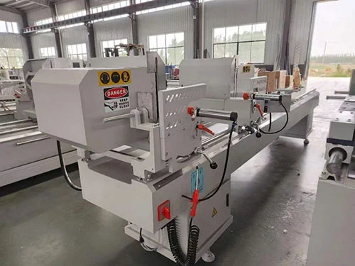 400mm Double Head precision Cutting Saw ອຸປະກອນການປຸງແຕ່ງ PVC Window Profile