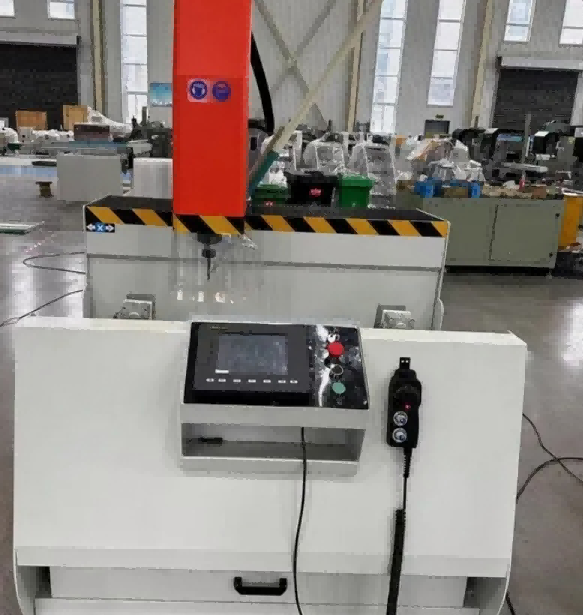 800mm 3-Axis High-Rigidity CNC Machining Center | ຈຸດ​ປະ​ສົງ​ສ້າງ​ສໍາ​ລັບ​ການ Extrusion ອະ​ລູ​ມິ​ນຽມ​ອຸດ​ສາ​ຫະ​ກໍາ​
