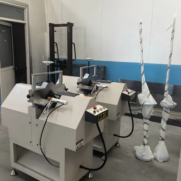 ເຄື່ອງຕັດລູກປັດ Glazing Precision ຫນັກສໍາລັບ UPVC Windows