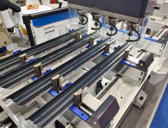 Precision 4-Head CNC Aluminum Curtain ເຄື່ອງເຈາະຝາ